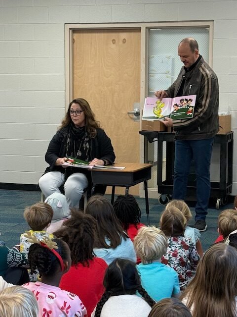 Gwen Renée and Carl Peoples at Fuzzy Dragon reading